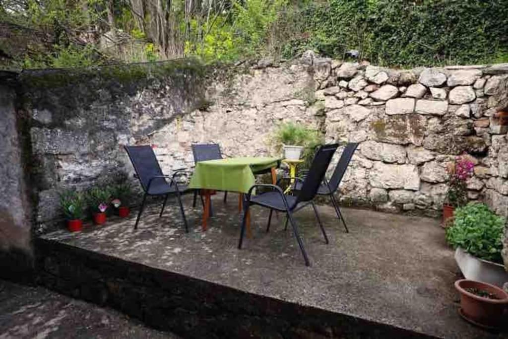 Apartment Old Town - Bambo Knin Exterior foto